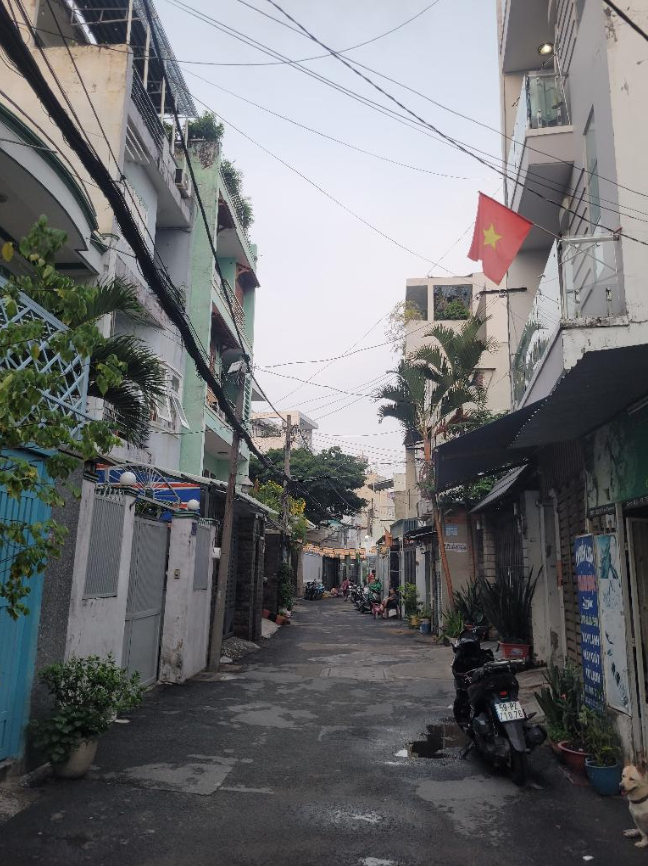 Bán nhà Đường Lê Trọng Tấn – ngang 5.5m2 – 4 tầng – HXH 5m thông.